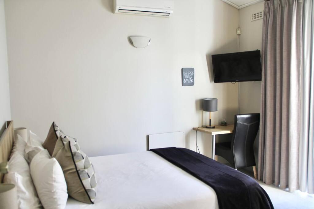 Olive Grove On Provident * Cape Town